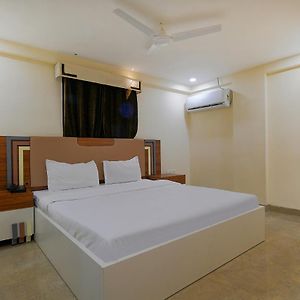 Fabhotel Imperial Regency