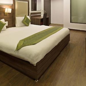 [Sanitized] Deluxe Double or Twin Room